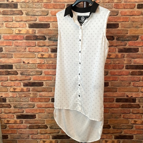 Blizzard Overwatch Classic Print Sleeveless Button up Blouse - Picture 8 of 10